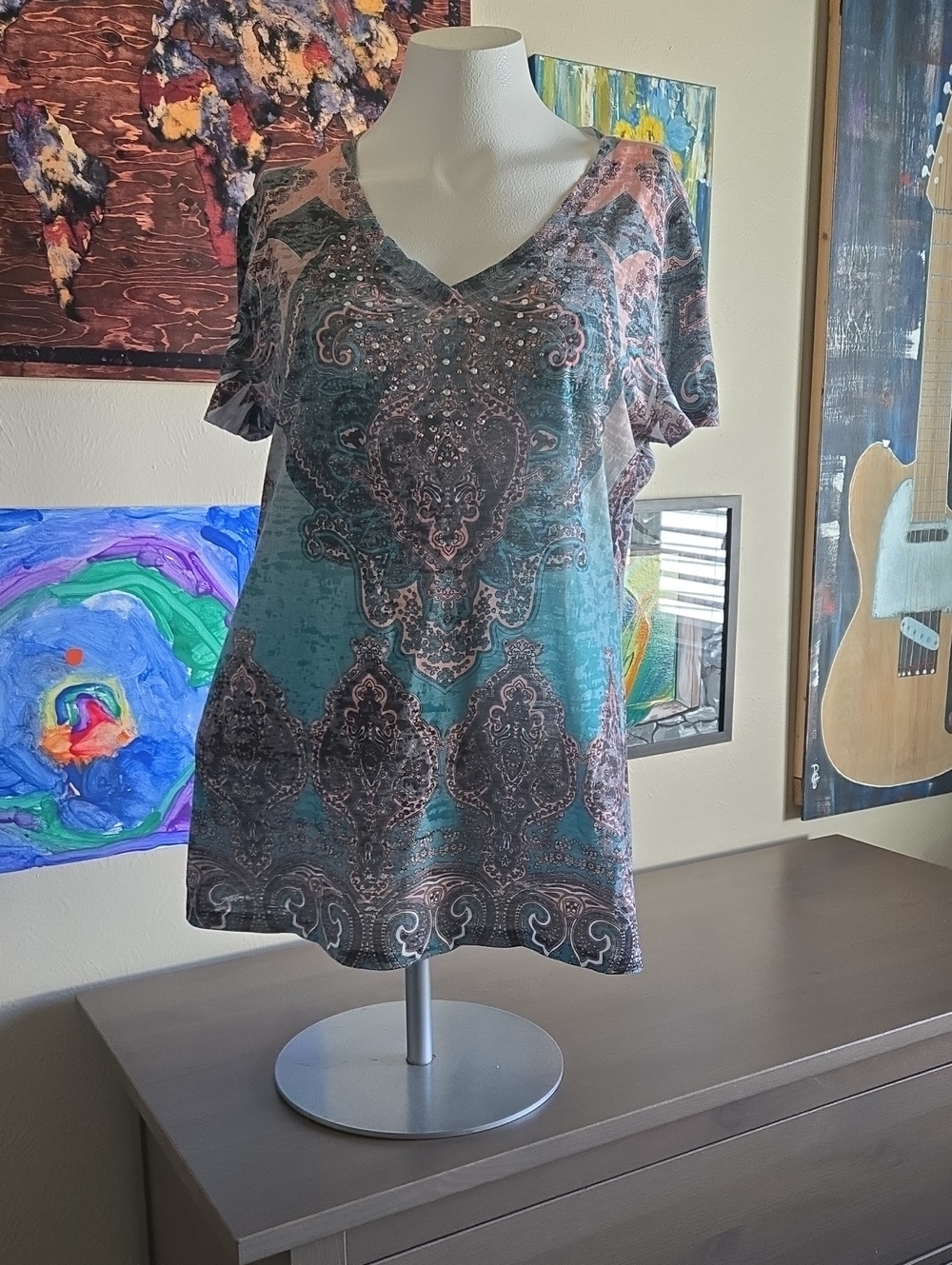 V-Neck Paisley Print Tunic in Teal and Pink